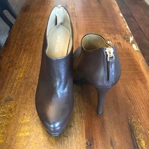 Nine West Chocolate Brown Booties size 7.5